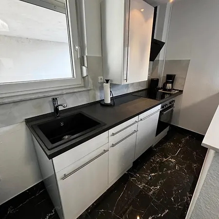 Exklusives Zentral Nahe Frankfurt Lejlighed